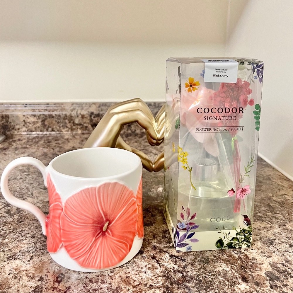 NWT Tulip Mug and Black Cherry Flower Diffuser